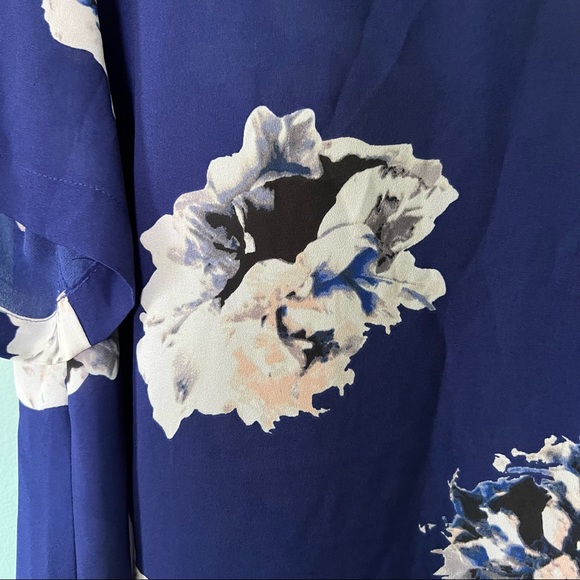 Vince Camuto Blue Floral Print Blouse size S - Picture 7 of 9